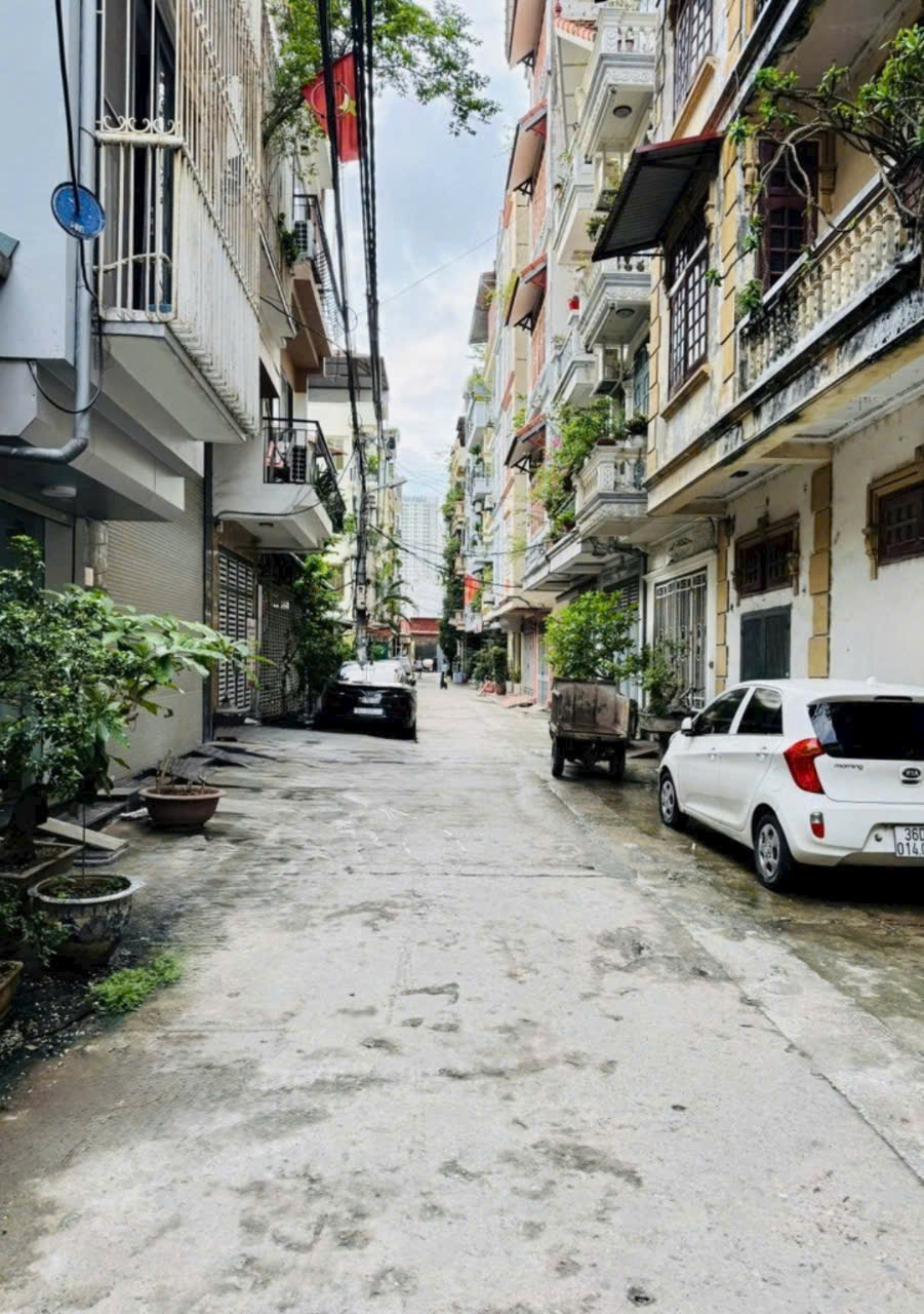 CƠ HỘI! CHÍNH CHỦ BÁN GẤP nhà mặt ngõ 521 Trương Định, Hoàng Mai 49M -6T. Ô tô vào nhà, mình đang ở. - Ảnh chính